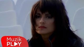 Ayşegül Aldinç  Beni Hatırla Official Video [upl. by Eirrod]